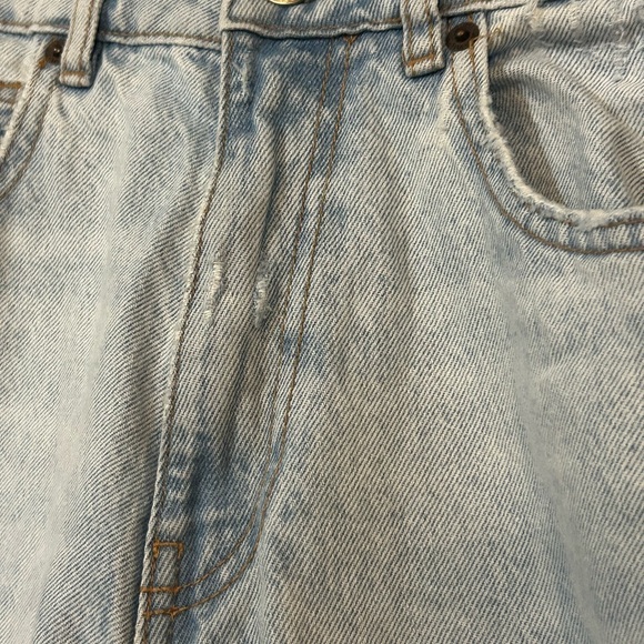 ZARA Light Wash Denim Jeans distressed - Picture 2 of 5